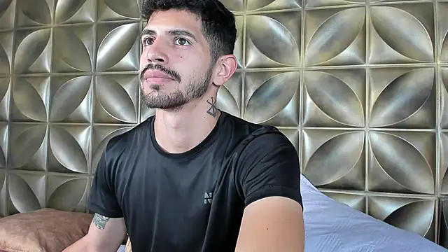 Snapshot of AlejandroStormm chatting on October 12, 5:18 pm AlejandroStormm online show from October 12, 5:18 pm