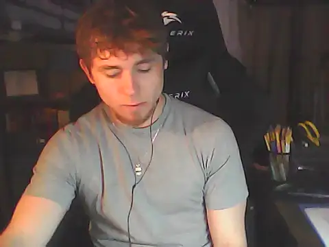 JCstrings online show from February 2, 12:24 pm