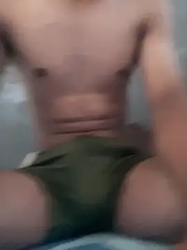 Erickhotddjots online show from April 29, 2:44 pm