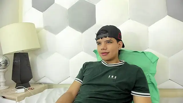 Axel Forte online show from October 22, 1:37 pm