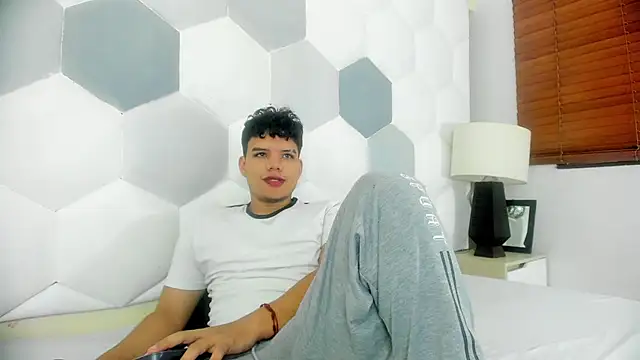 Axel Forte online show from April 25, 3:09 pm