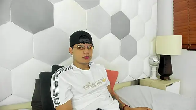 Axel Forte online show from January 8, 1:27 pm