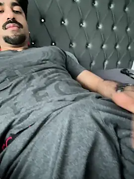 jojofloflo online show from March 3, 7:17 am