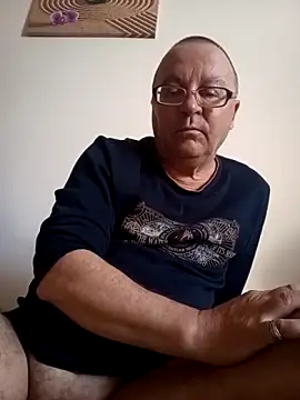 Vali1969 online show from April 27, 11:18 am