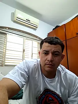 comcoroas online show from November 15, 2:30 pm