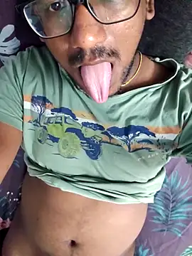 wildfun  online show from April 19, 6:24 am