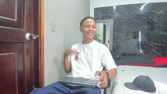 Kalvin Bronw96 online show from March 6, 8:16 pm