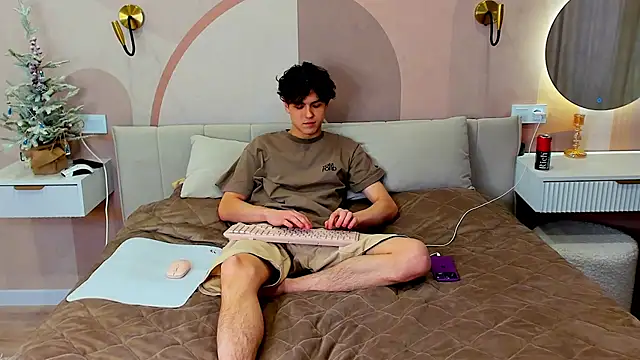 TravisRevas online show from February 9, 11:48 am