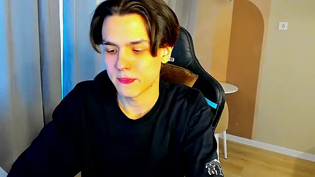 TravisRevas online show from March 7, 12:03 pm