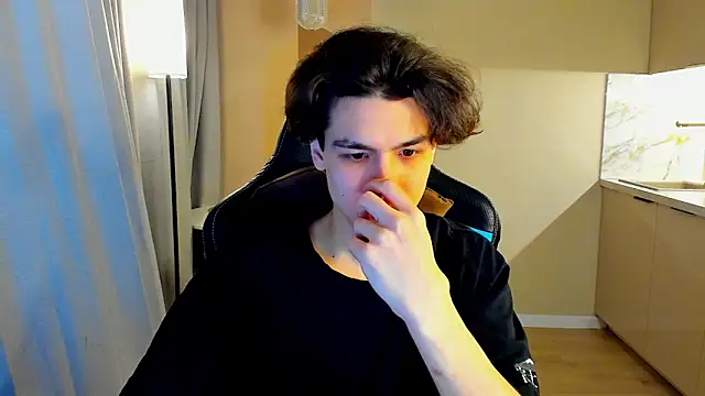 TravisRevas online show from March 10, 12:33 pm