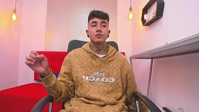 Patrick Rango online show from December 17, 3:14 am