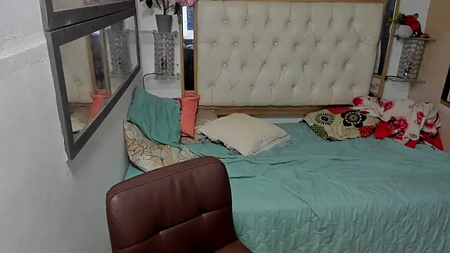 heiker  online show from November 8, 3:10 am