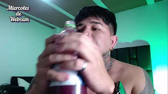 Snapshot of Strip_Classes_Col chatting on March 19, 11:57 pm Strip Classes Col online show from March 19, 11:57 pm