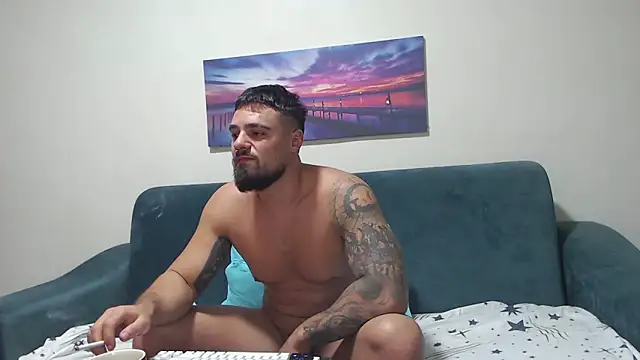 Snapshot of Tiberius_hunk chatting on October 3, 6:51 am Tiberius hunk online show from October 3, 6:51 am
