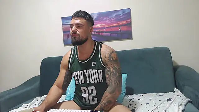 Snapshot of Tiberius_hunk chatting on October 4, 7:24 am Tiberius hunk online show from October 4, 7:24 am