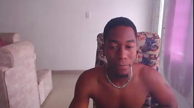 Snapshot of Dreamastercum_ chatting on March 4, 1:06 pm Dreamastercum online show from March 4, 1:06 pm