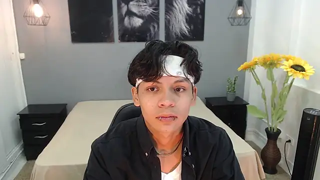 Snapshot of Draco_collins chatting on March 18, 3:34 am Draco collins online show from March 18, 3:34 am