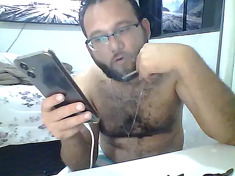 Snapshot of nandocost4 chatting on October 14, 2:18 am nandocost4 online show from October 14, 2:18 am