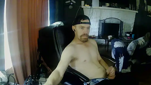 Slim Whitey online show from November 12, 6:46 pm