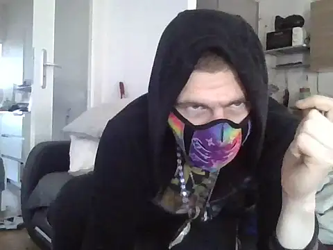 ThePython666 online show from March 18, 12:17 pm