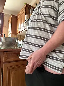 billybib83 online show from February 17, 10:47 am