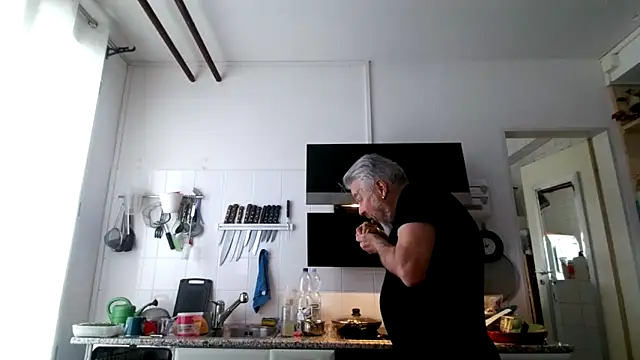 Berg Boy online show from February 19, 12:56 pm