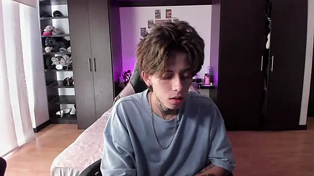 xIce Boy online show from February 7, 1:18 pm