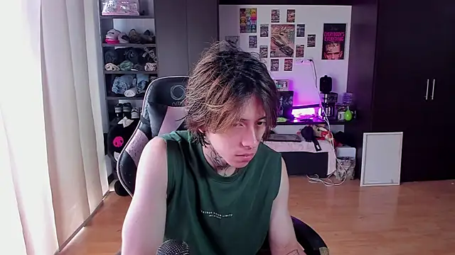 xIce Boy online show from April 16, 4:29 pm