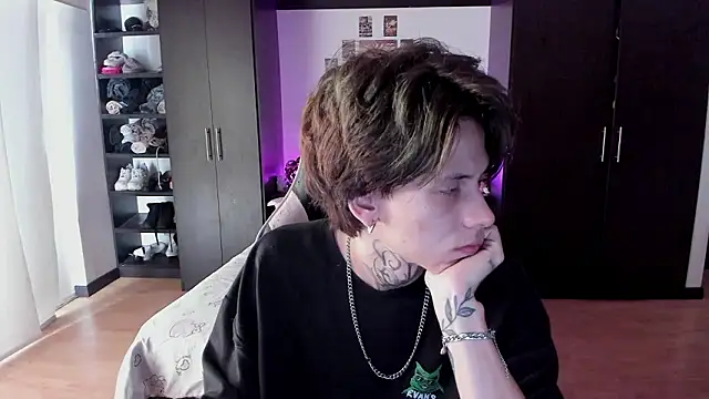 xIce Boy online show from February 3, 1:38 pm