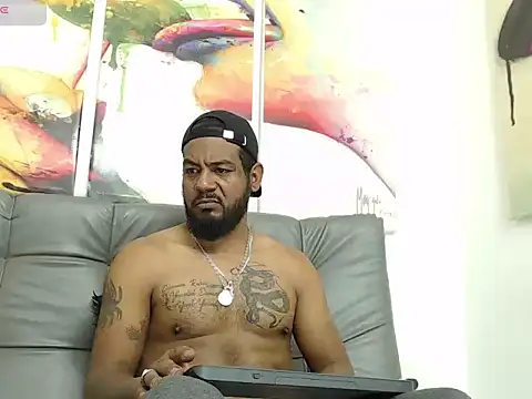 BladeFoxxx1 online show from November 25, 3:30 am