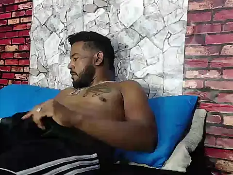 BladeFoxxx1 online show from April 20, 8:55 pm