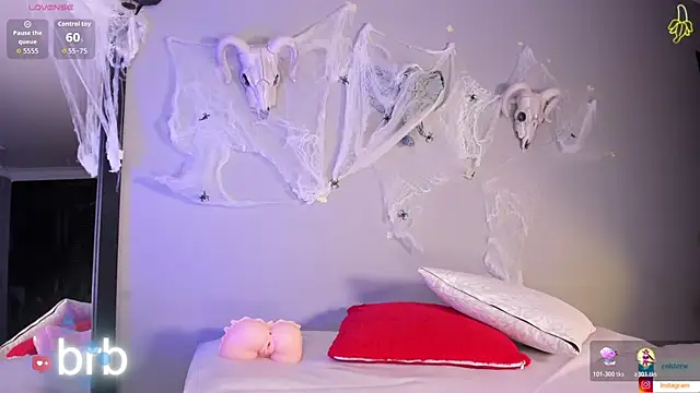 Colstorw  online show from October 18, 2:33 pm