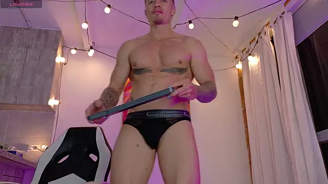 Ryannblue07 online show from November 27, 1:20 am