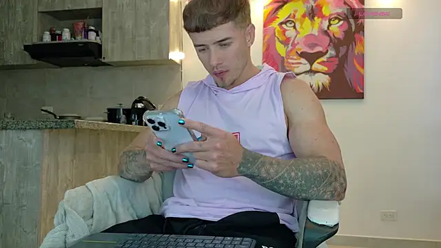 Ryannblue07 online show from June 7, 10:50 pm