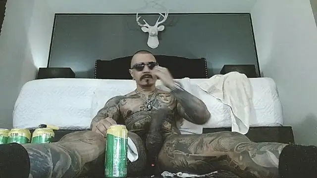 danilog515 online show from April 22, 8:35 pm