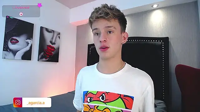 LiamWildx20 online show from February 14, 5:24 am