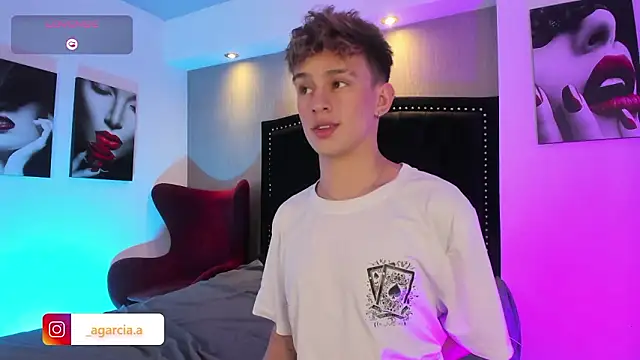 LiamWildx20 online show from March 19, 4:05 am