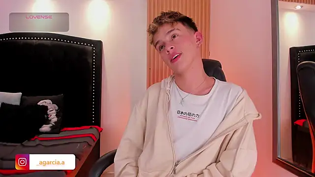 LiamWildx20 online show from April 24, 4:15 am