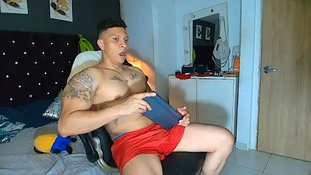 ethan dalton  online show from July 24, 5:58 am