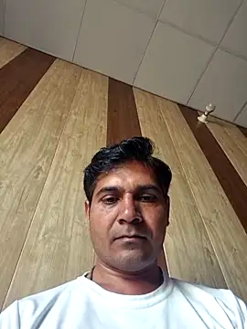 johnny8731 online show from April 19, 3:39 am