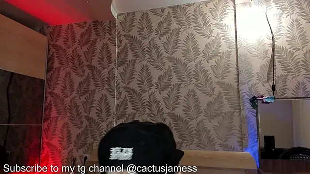 Snapshot of Cactus__James chatting on October 3, 9:20 pm Cactus James online show from October 3, 9:20 pm