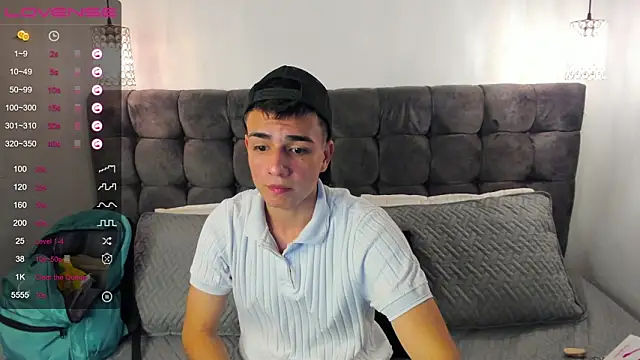 Snapshot of Hotboy21_ chatting on March 19, 1:40 pm Hotboy21 online show from March 19, 1:40 pm