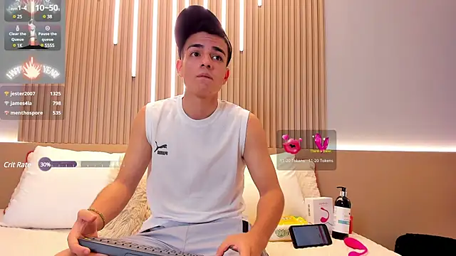 Snapshot of Hotboy21_ chatting on March 20, 1:26 pm Hotboy21 online show from March 20, 1:26 pm