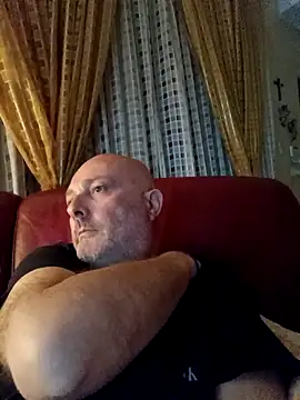 Alexis Bull online show from April 25, 10:51 pm