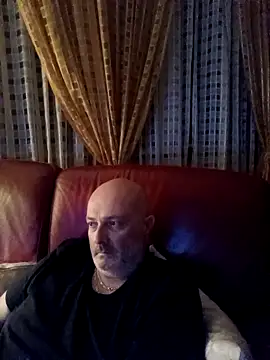 Alexis Bull online show from October 19, 10:57 pm