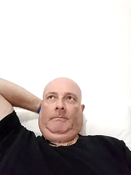 Alexis Bull online show from September 22, 10:59 am