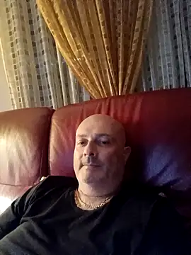 Alexis Bull online show from October 15, 10:39 pm