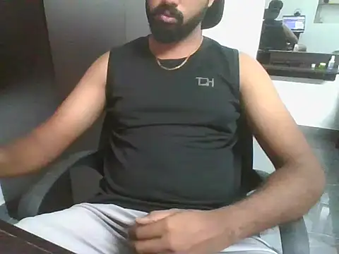 Snapshot of lovelyakash69 chatting on October 5, 3:10 am lovelyakash69 online show from October 5, 3:10 am