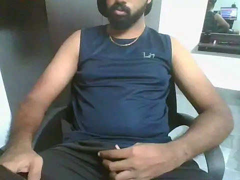 Snapshot of lovelyakash69 chatting on September 29, 4:25 pm lovelyakash69 online show from September 29, 4:25 pm