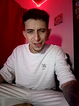 Chris  Jones online show from October 7, 4:38 am